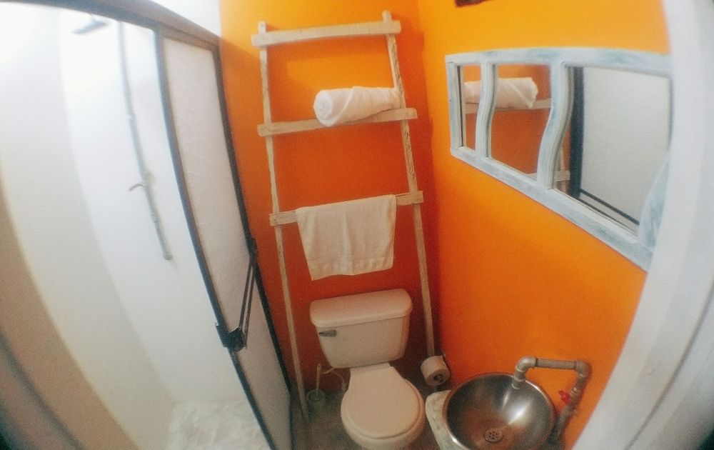 QuillaHost Guesthouse