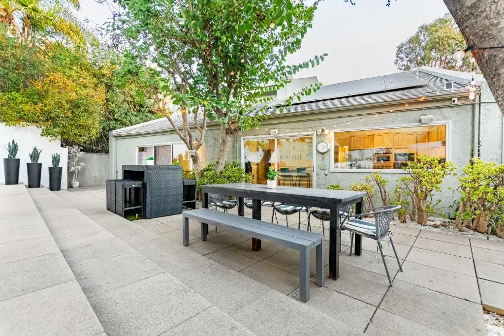 Modern Hollywood Hills Home-Pool,Sauna,5*location