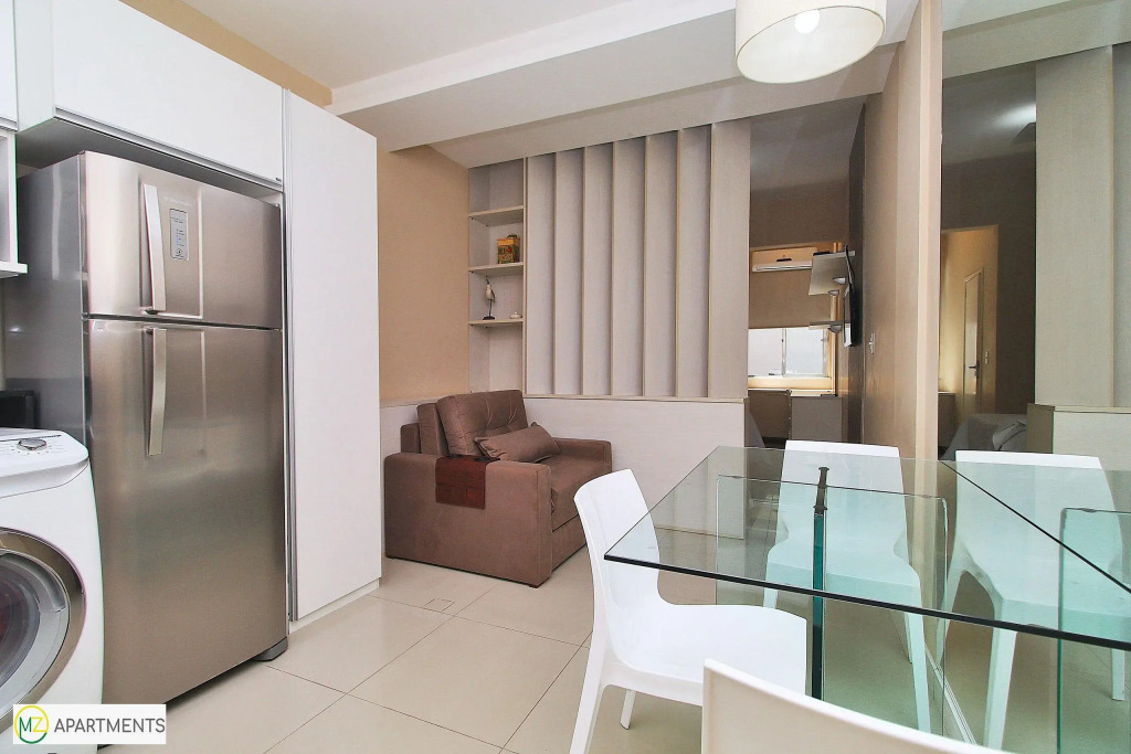 Studio moderno e silencioso na quadra da praia em Ipanema!