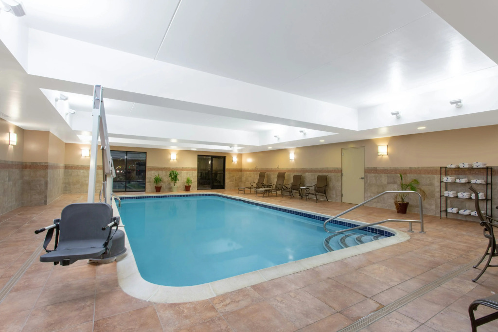 Hampton Inn & Suites Albany-Airport