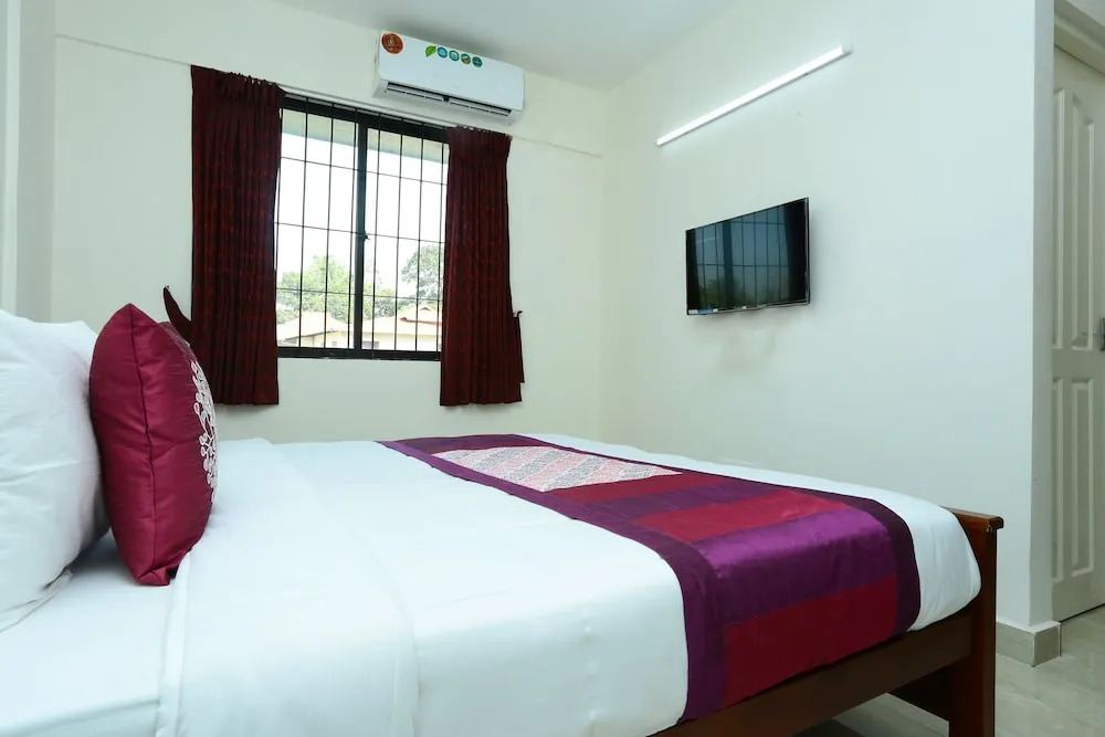 OYO 46 SilverKey Kakkanad