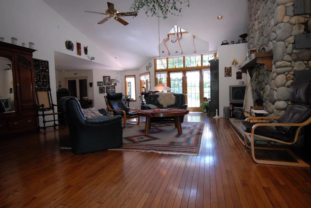 Cobble House Bed & Breakfast