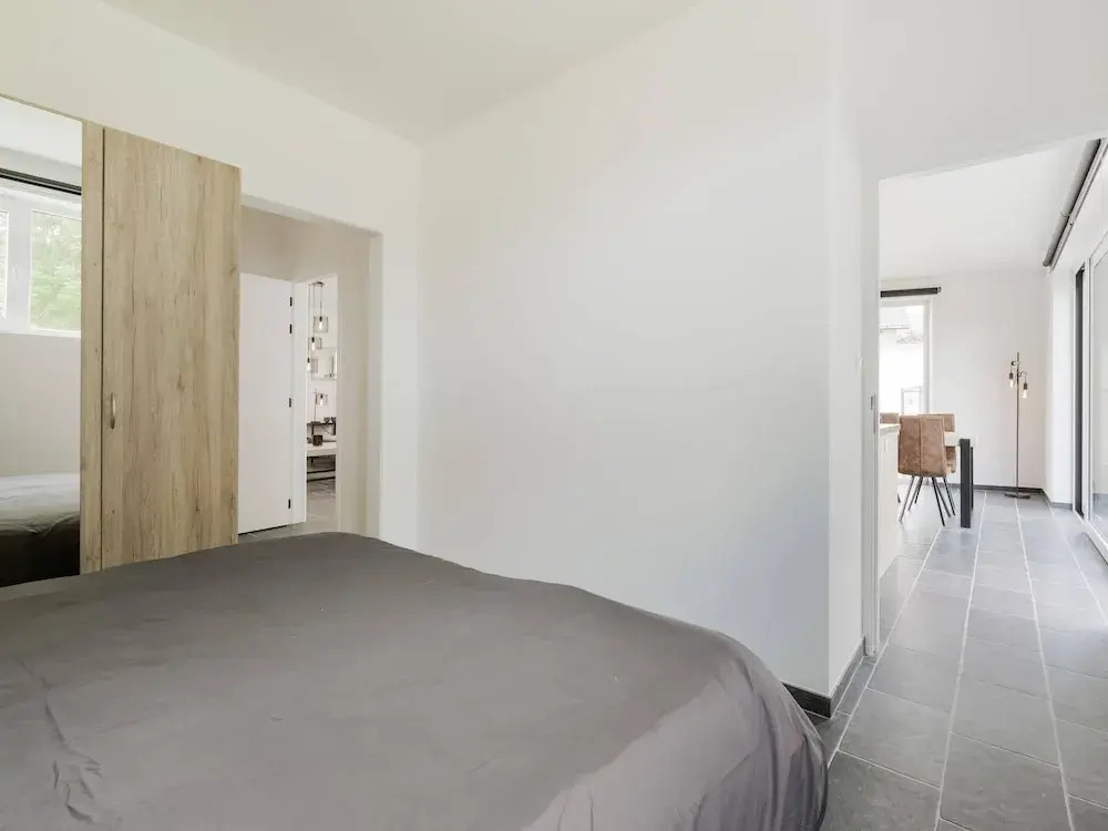 Modern holiday home in Ronse with garden