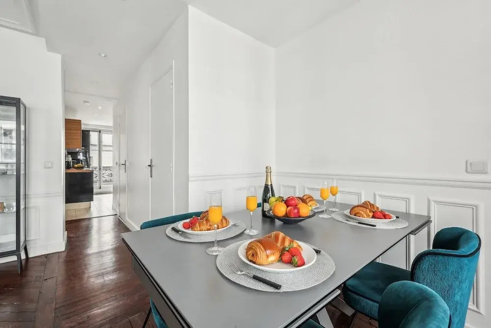 Stylish 3BR Near Tuileries Gardens