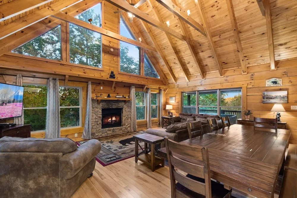 Cozy Bear Lodge