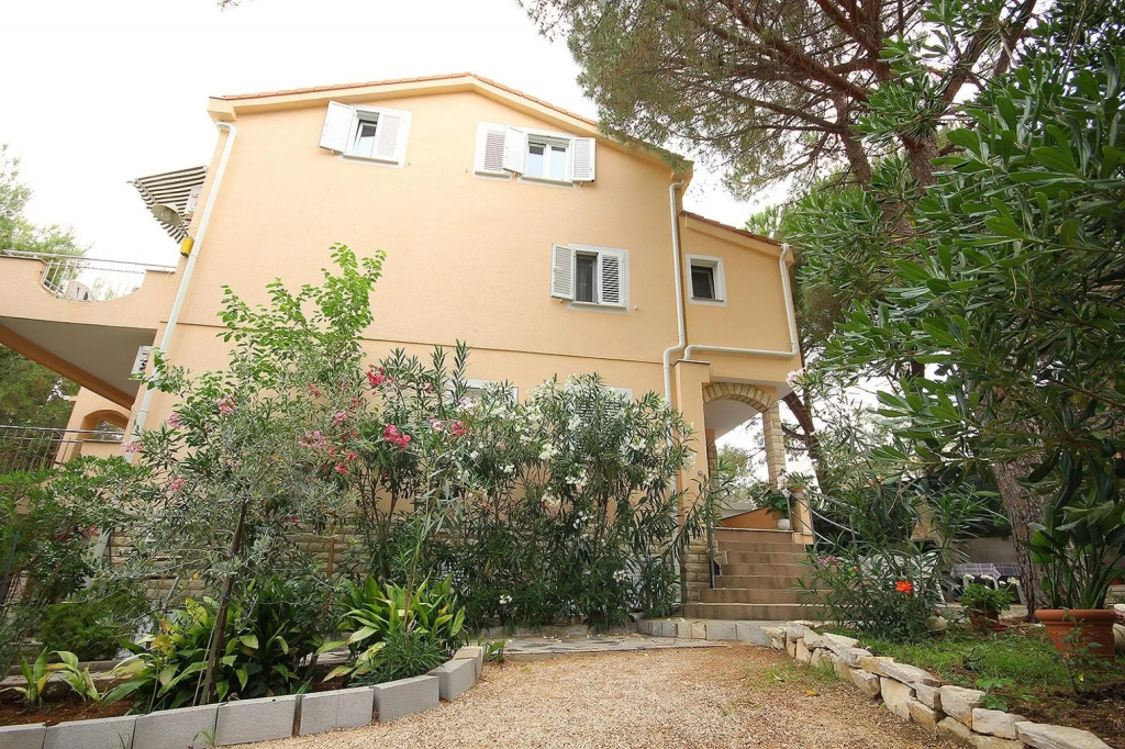 Ornelia - 70 m from beach - A1 veliki(4+2)