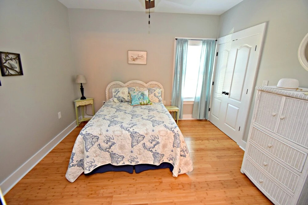 The Rookery III 4007 - Flirty Flamingo 3 Bedroom Cottage by RedAwning