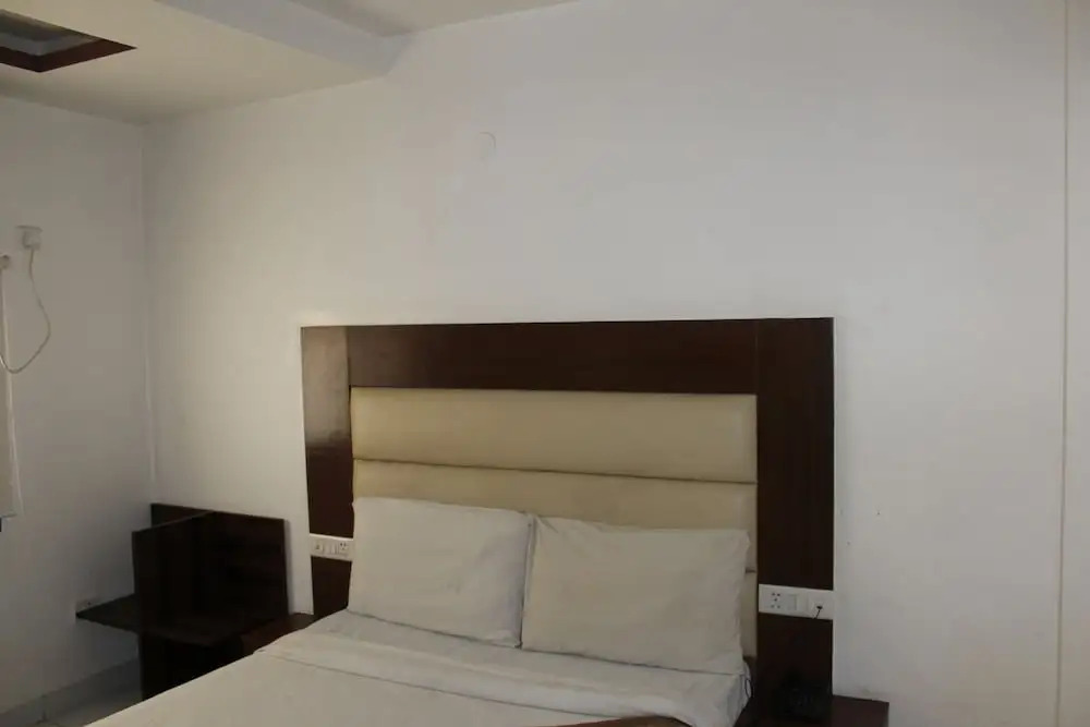 Hotel Opal Inn