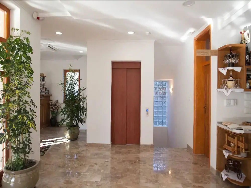 Hotel Almira