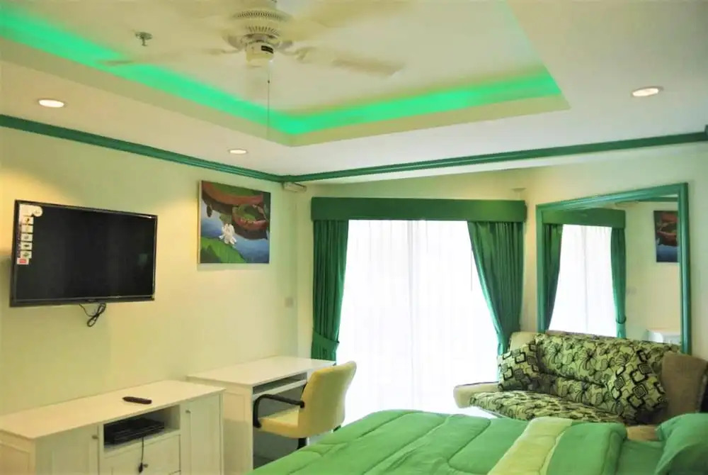 Jomtien Beach Condominium A2 Studio Apartment Pattaya