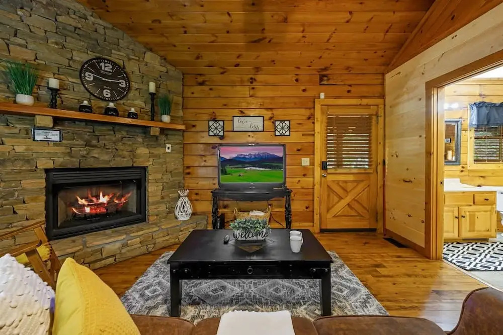 Location Log Cabin Hot Tub Fireplace Pool Fishing
