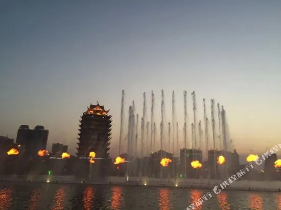 Jinting Hotel (Meishan Dongpo Impression Water Street City Hospital)