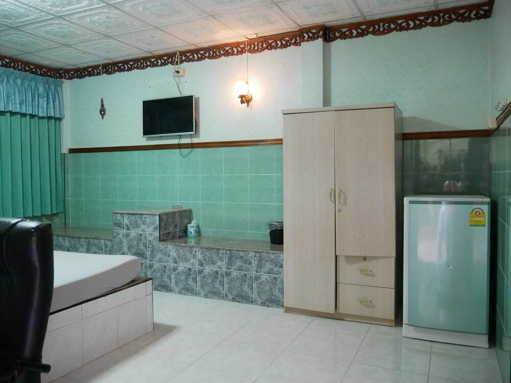 V.I.P Resort