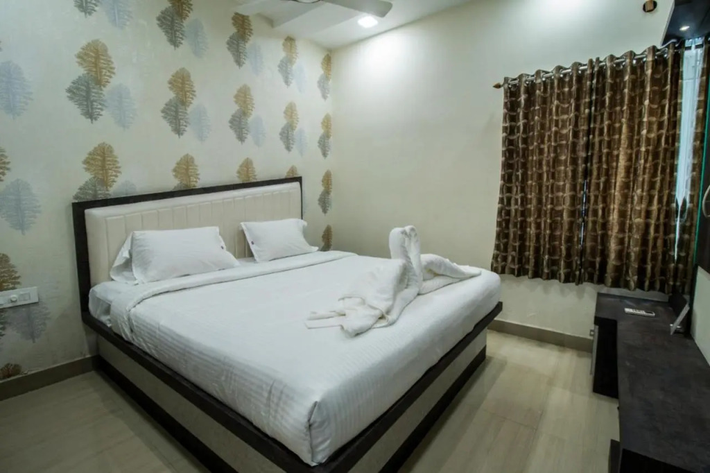 SR BOUTIQUEE STAY
