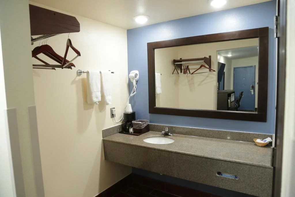 Theroff's Motel