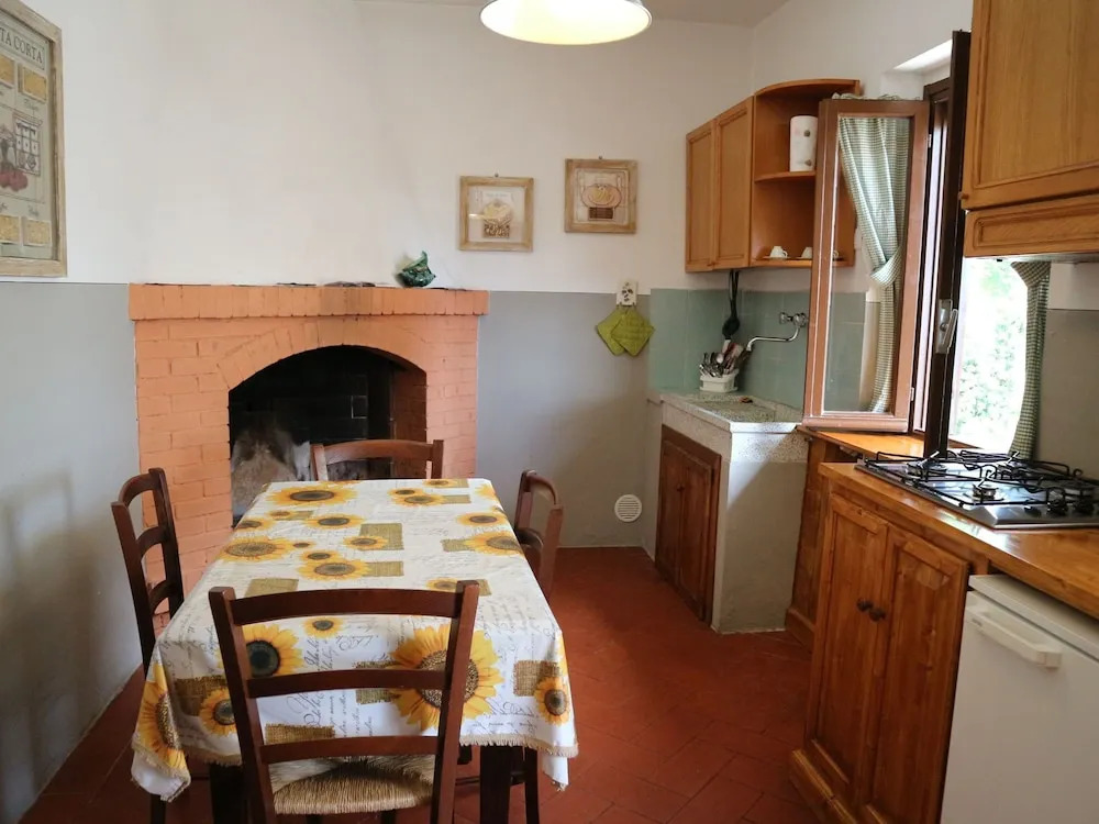 Beautiful Apartment With Garden, Patio, Pool, Barbecue