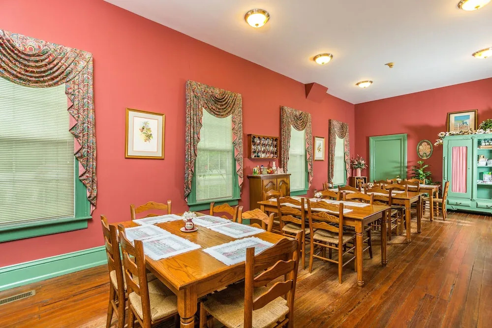 Spencer House Inn