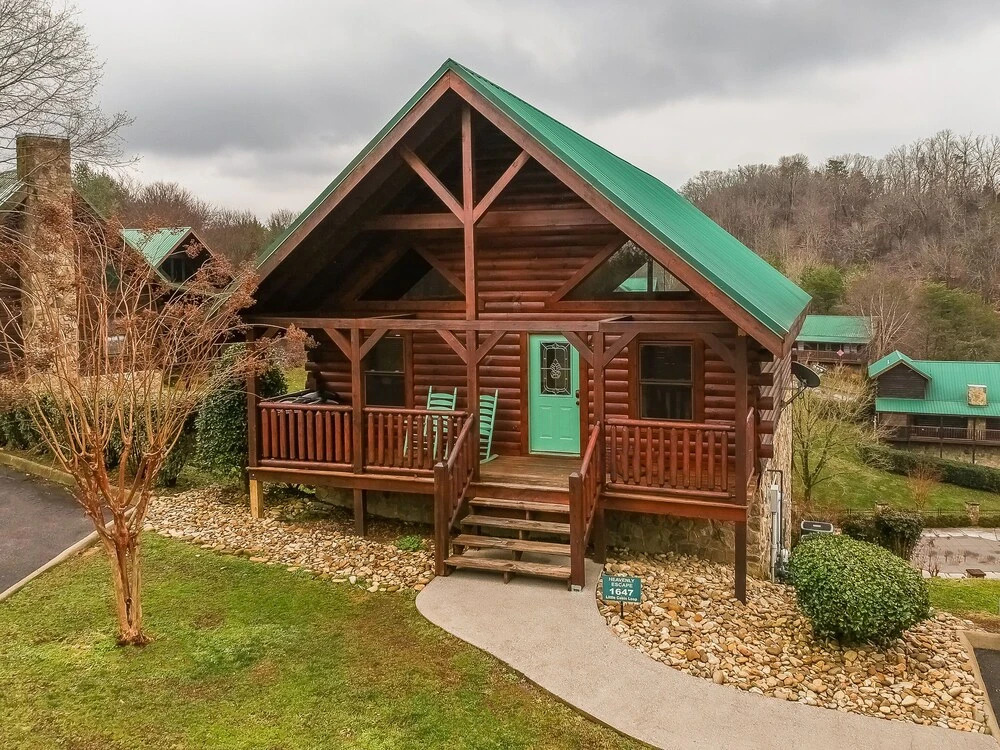 Heavenly Escape Crossing Resort Cabin w Hot Tub Arcade Games and More