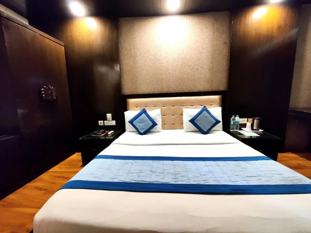 Hotel Delhi Pride at Karol Bagh