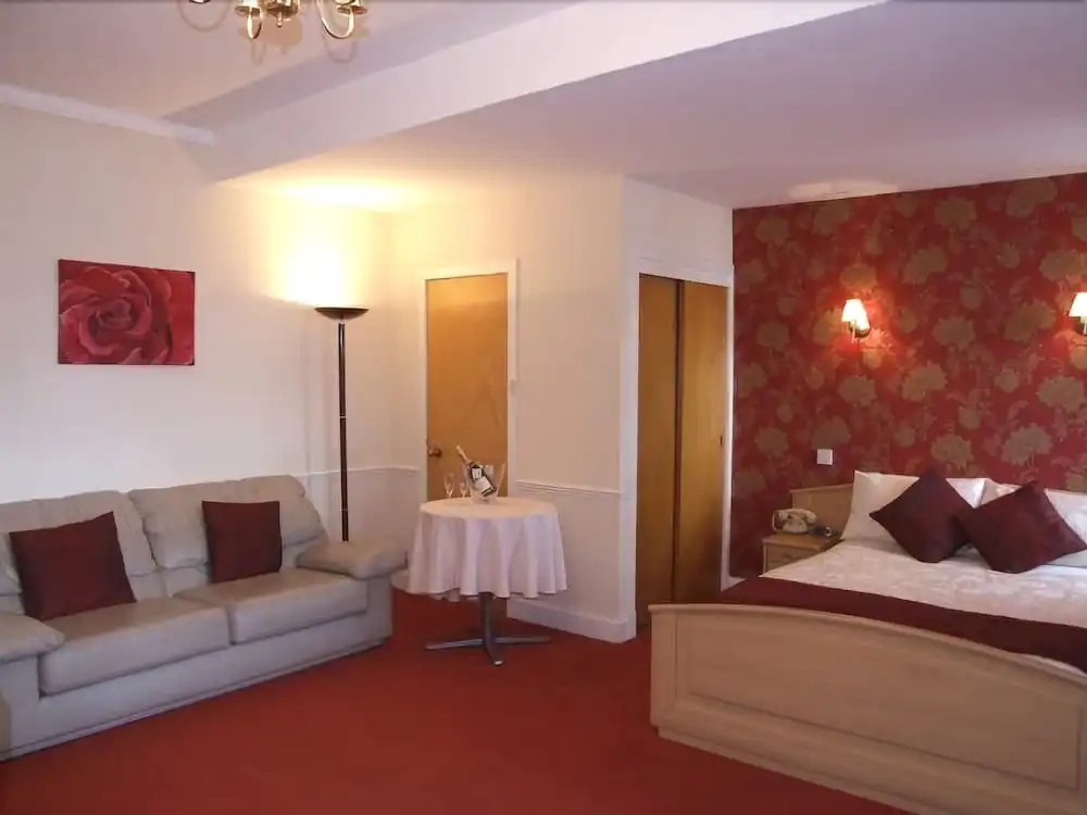 The Elgin Hotel