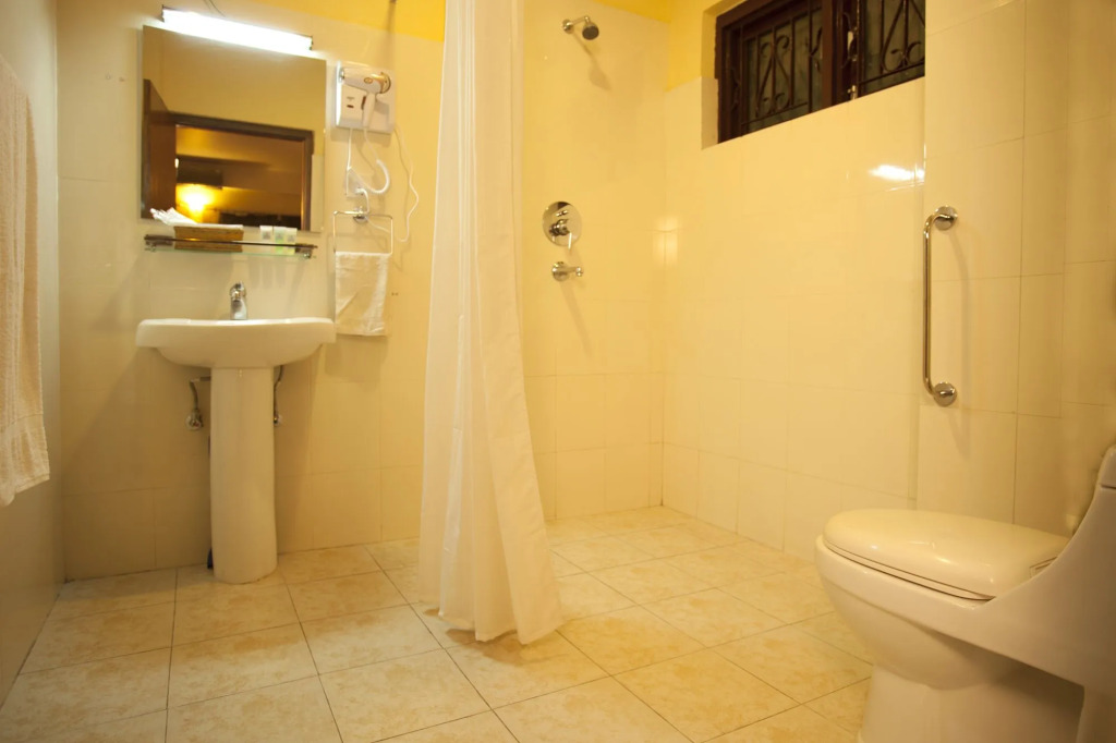 Royal Astoria Hotel