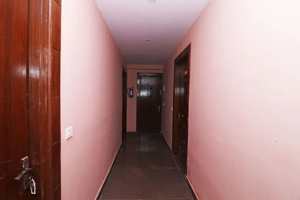OYO 29362 Angel Pink Hotel