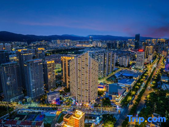Libo Hotel (Kunming Tongde Square Jinxing Metro Station)