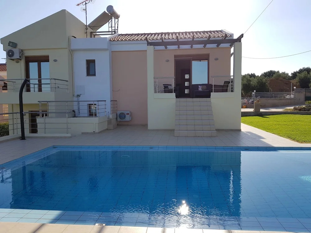 Villa Roula 3BR Sea view Viila in Chania