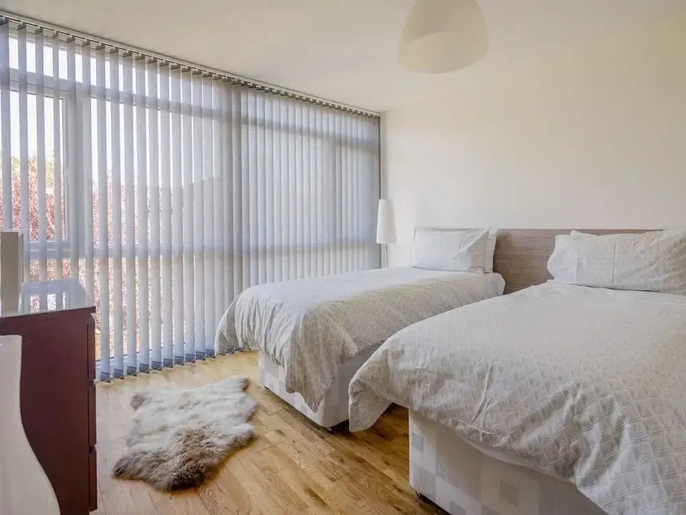 Central Townhouse With Double Terrace and Free Parking