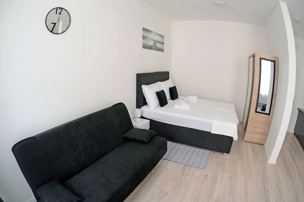 Virtus Apartments and Rooms with Free Private Parking