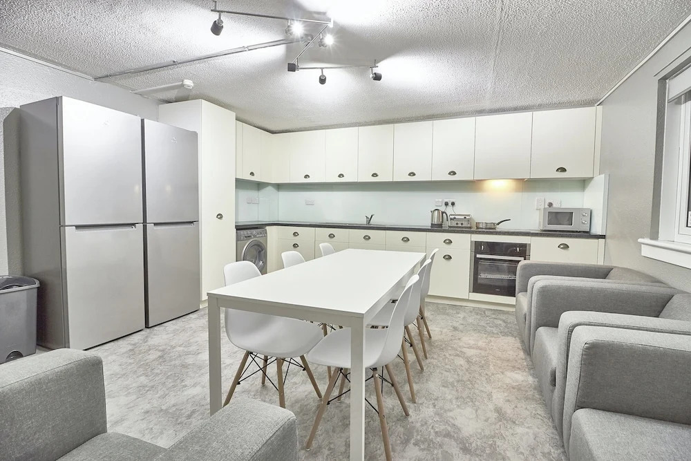 Destiny Student Meadow Court - Campus Accommodation