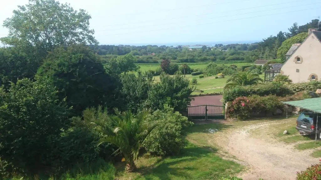 Grande maison de famille avec jardin à proximité du Golf à PLEUMEUR-BODOU Ref 458