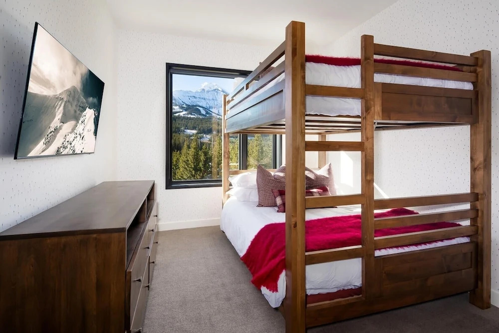 225 Lakelodge 2 Bedroom Condo by Moonlight Basin Lodging