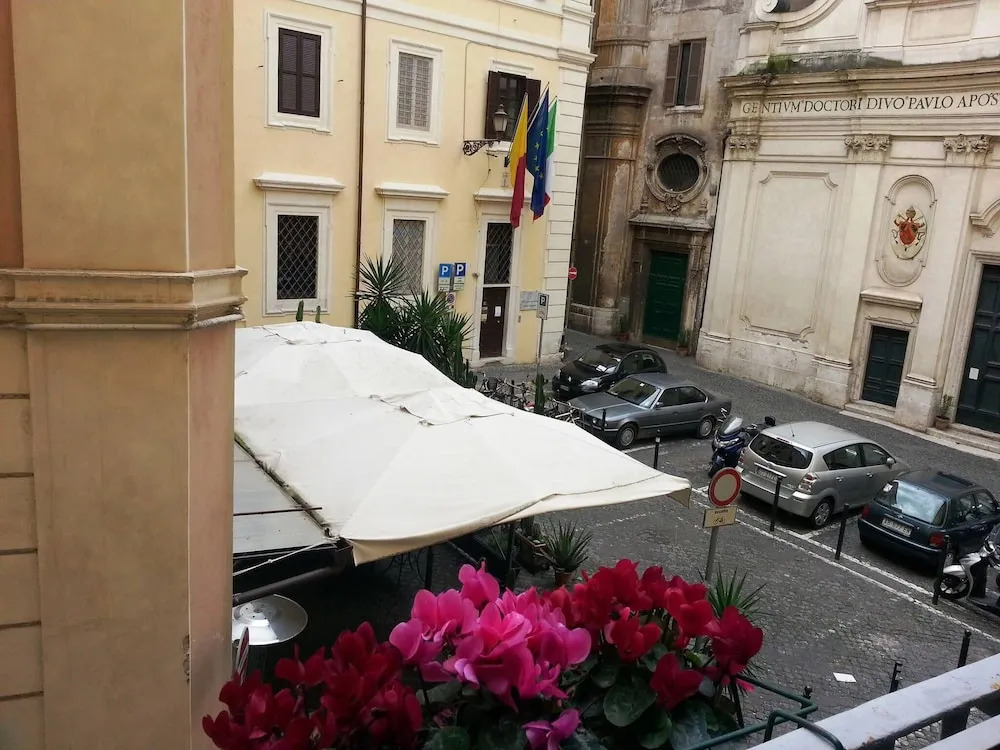 Campo Dei Fiori Stunning And Quiet