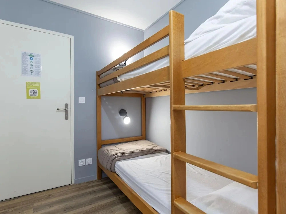 Central Auris-en-oisans Stay for 4