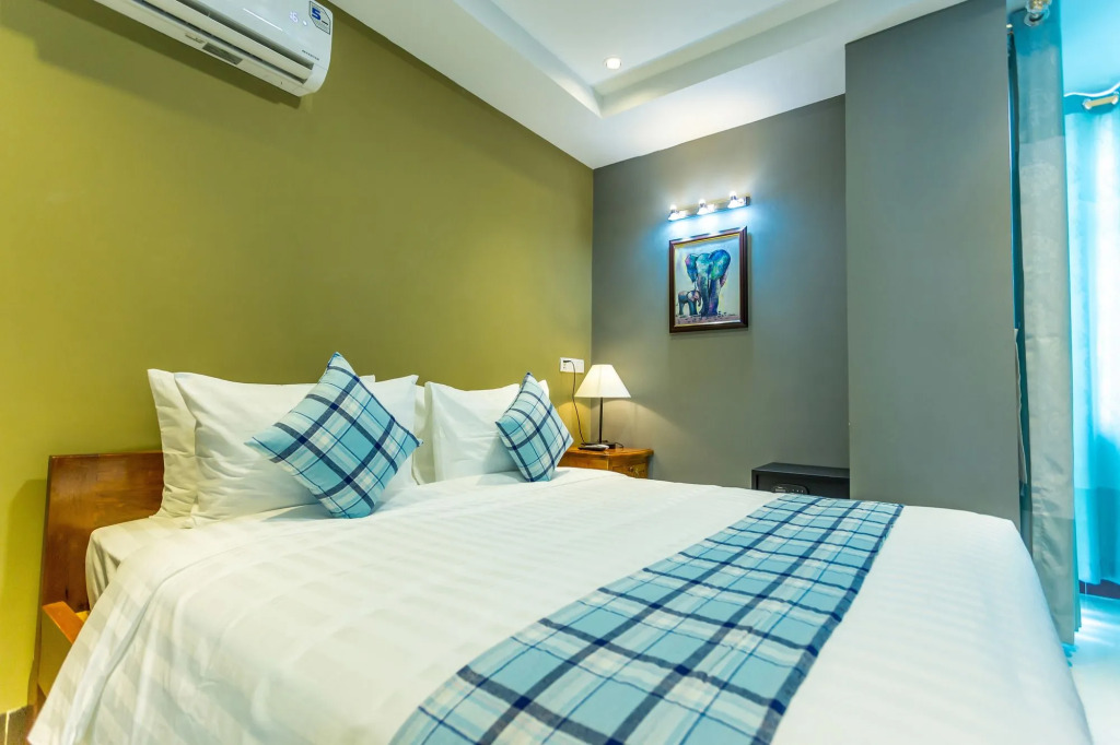 Botum Palace Hotel