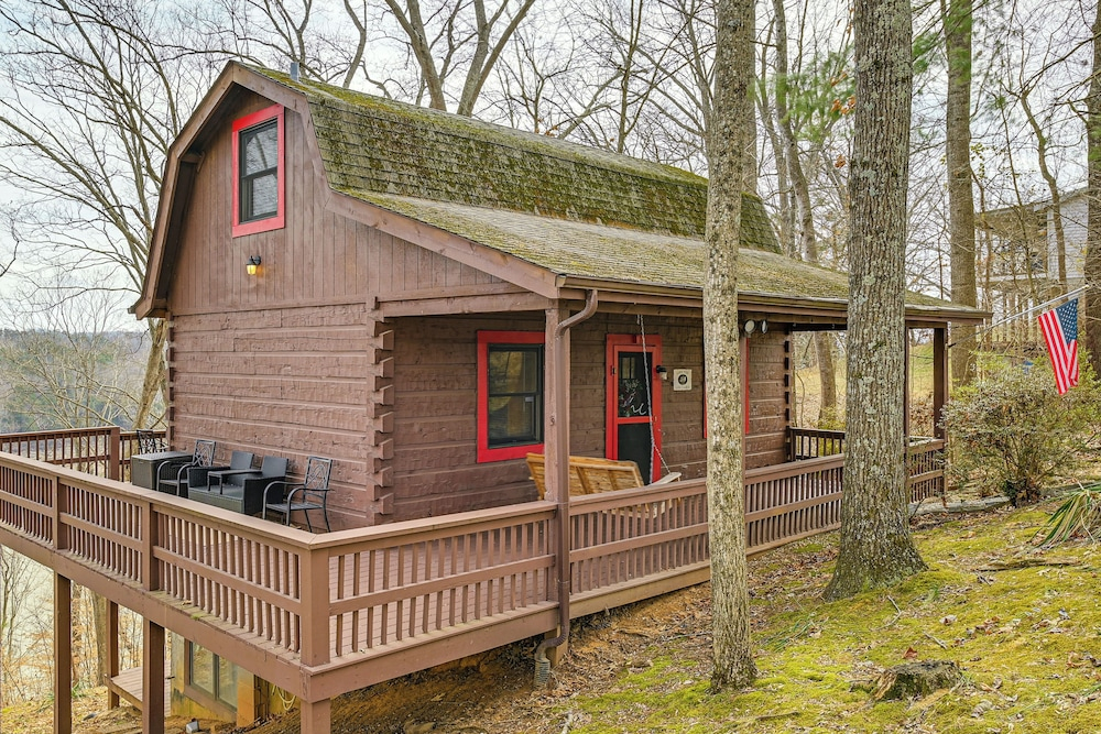 Lake Cumberland Log Cabin Near 3 Boat Ramps