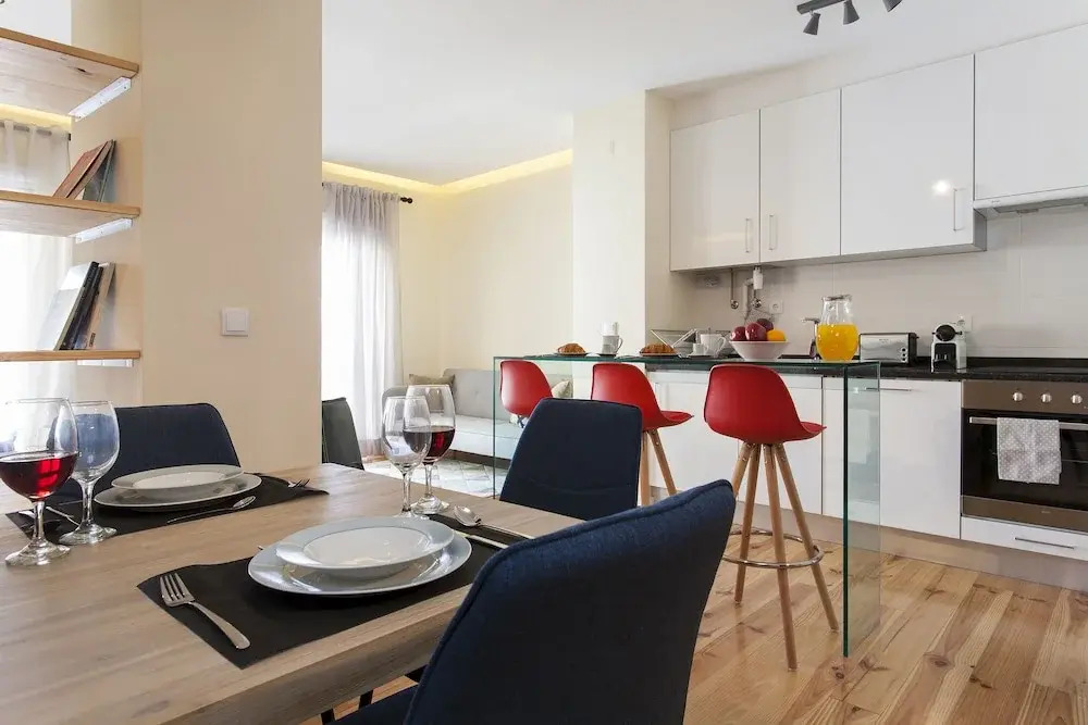 GuestReady - Stylish apt w/ balcony in Graca