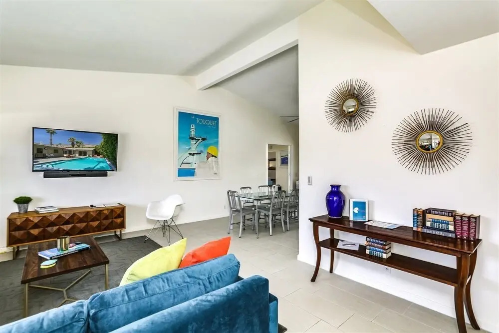 Luring Palms Oasis