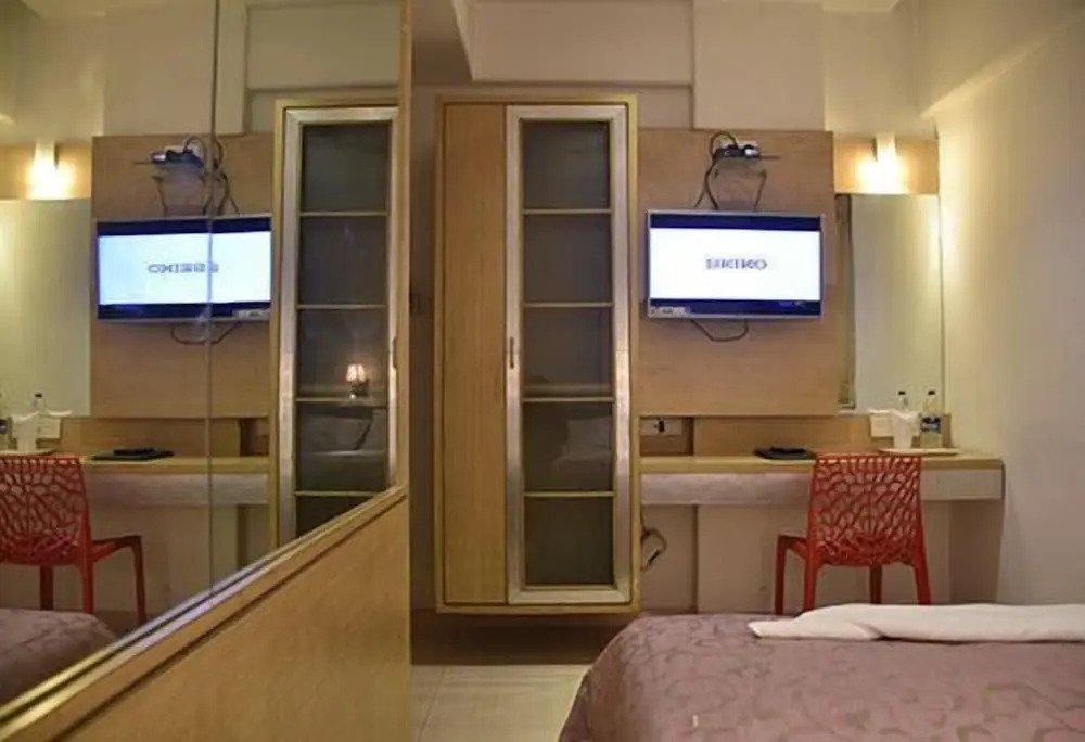 Hotel South Coast