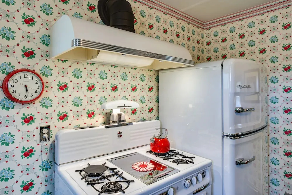 Retro-style Home in Ruston: Walkable Location!