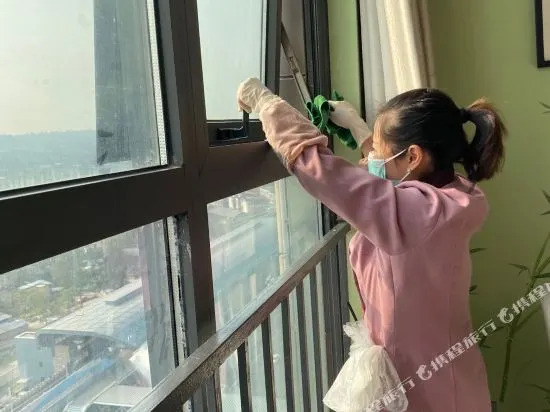 Elan Boutique Hotel(Chengdu Jiaju Yijing Botanical garden Metro Station Branch)