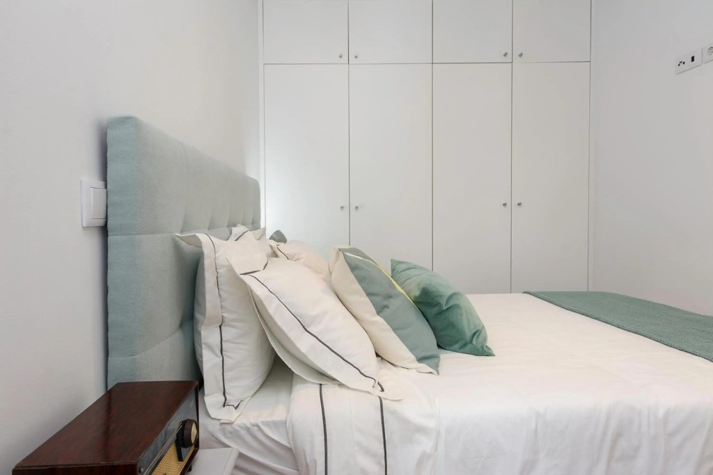 Charming Apartment in Private Condominium at Graça