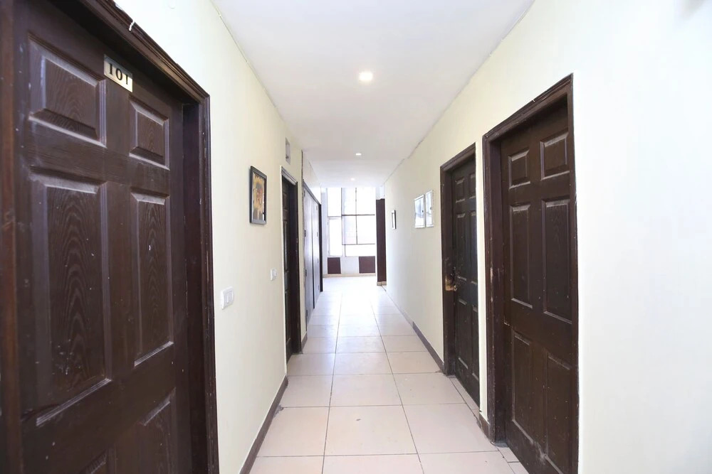 Hotel Lemon And Chilli By OYO Rooms