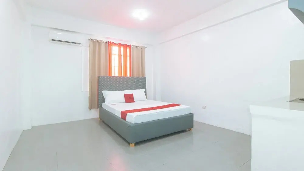 RedDoorz at Najar Residences near NAIA Terminal