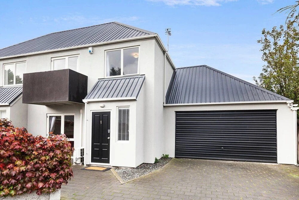 Awesome Central Christchurch Townhouse