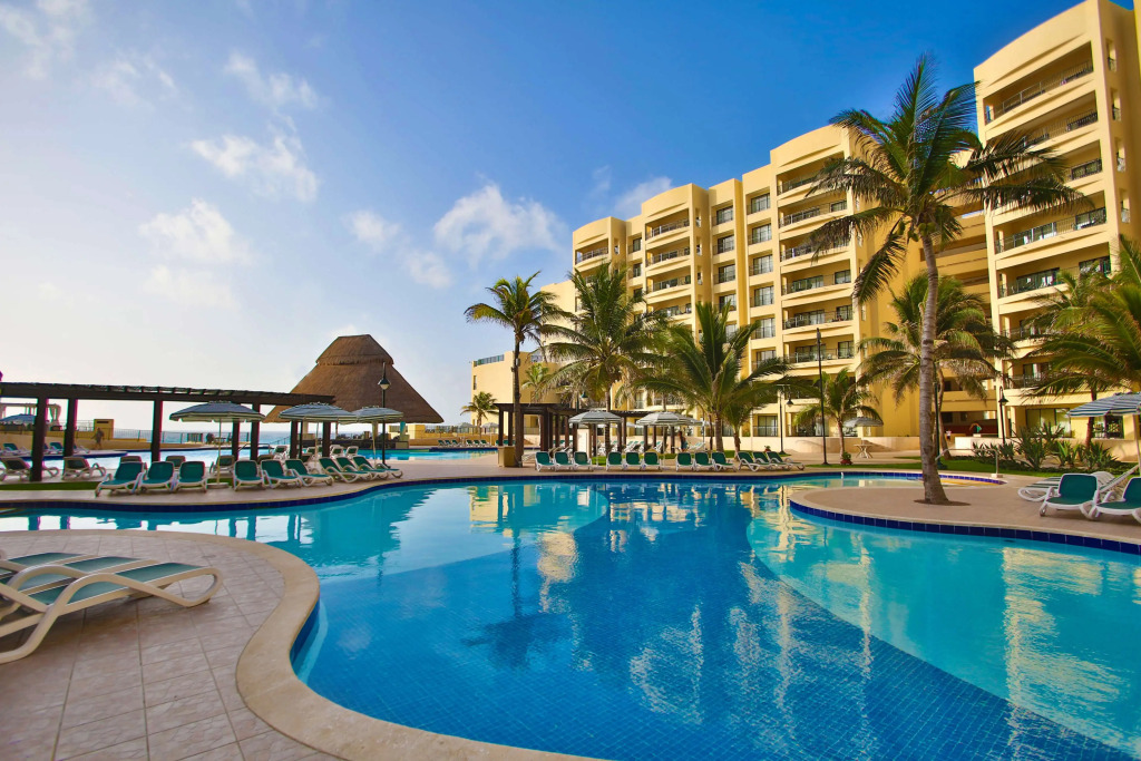 Holiday Inn Club Vacations The Royal Sands All Inclusive