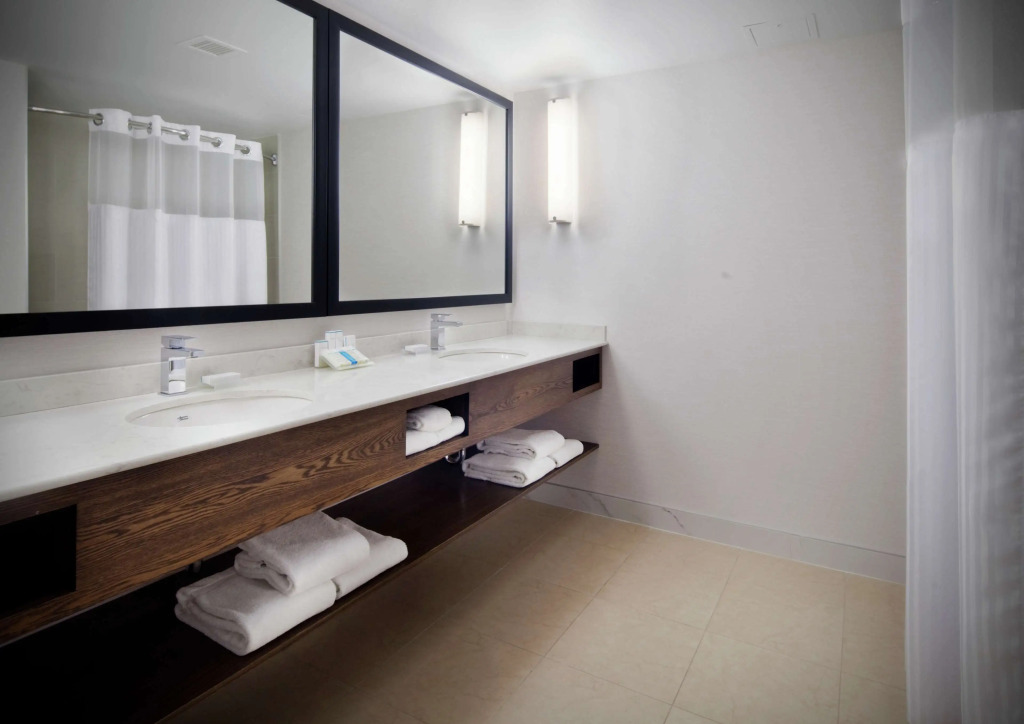 Hilton Garden Inn Montreal Airport