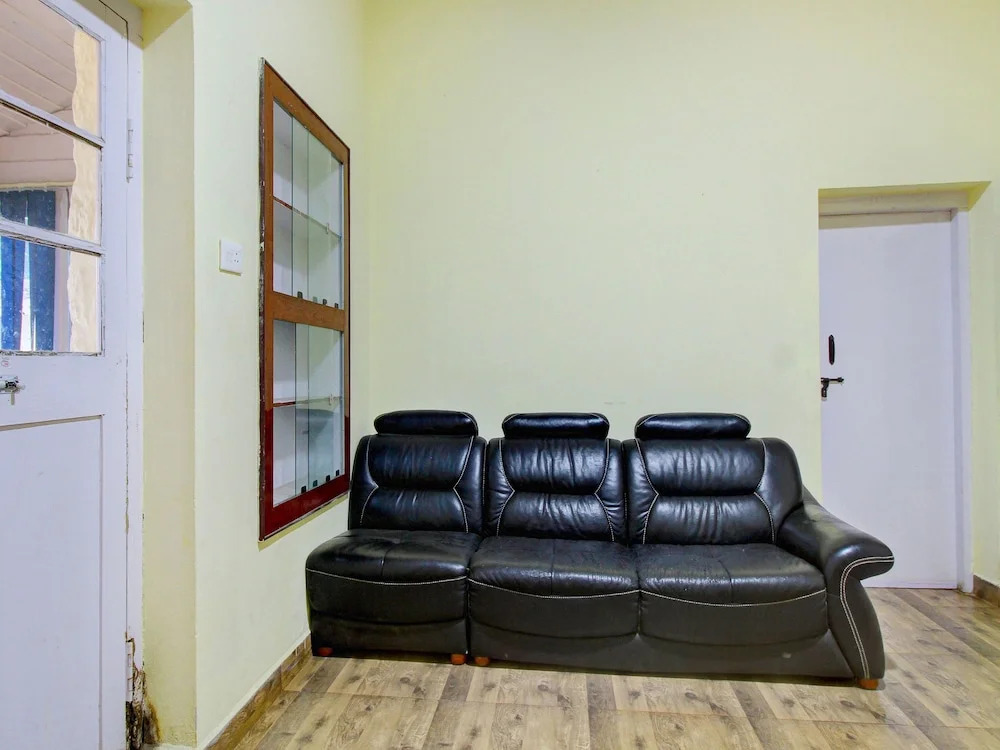 OYO 4910 Home Stay Crescent Park