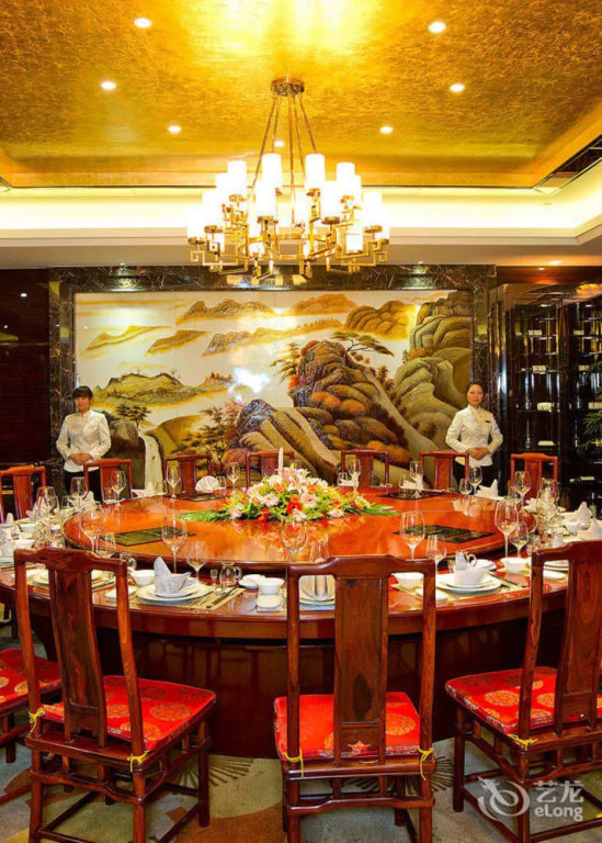 Yichang Golden Lion Hotel